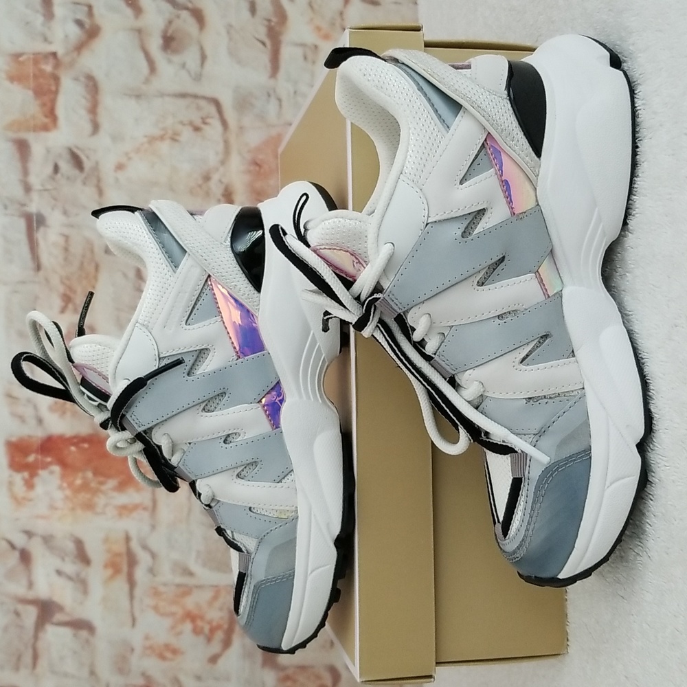 New Michael Kors Hero Trainer Sneakers - Picture 4 of 15